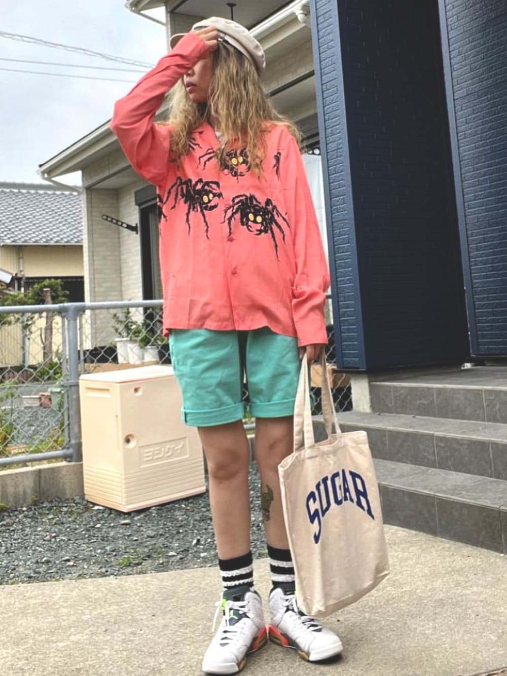 「アメカジ、アロハシャツ、スターオブハリウッド、スイカバー」｜「THE H.W. DOG & CO. のアイテム（帽子、ベージュ系）」を使った、AyamiyakEさん（レディース・158cm）の夏コーディネートの1枚目の写真