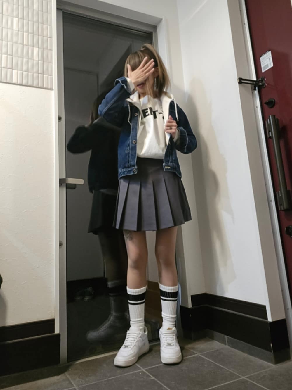 「デニムジャケット、パーカー、スコート、GUコーデ、アラフォー」｜「JELADOのアイテム（デニムジャケット、その他）」を使った、AyamiyakEさん（レディース・158cm）の春コーディネートの1枚目の写真
