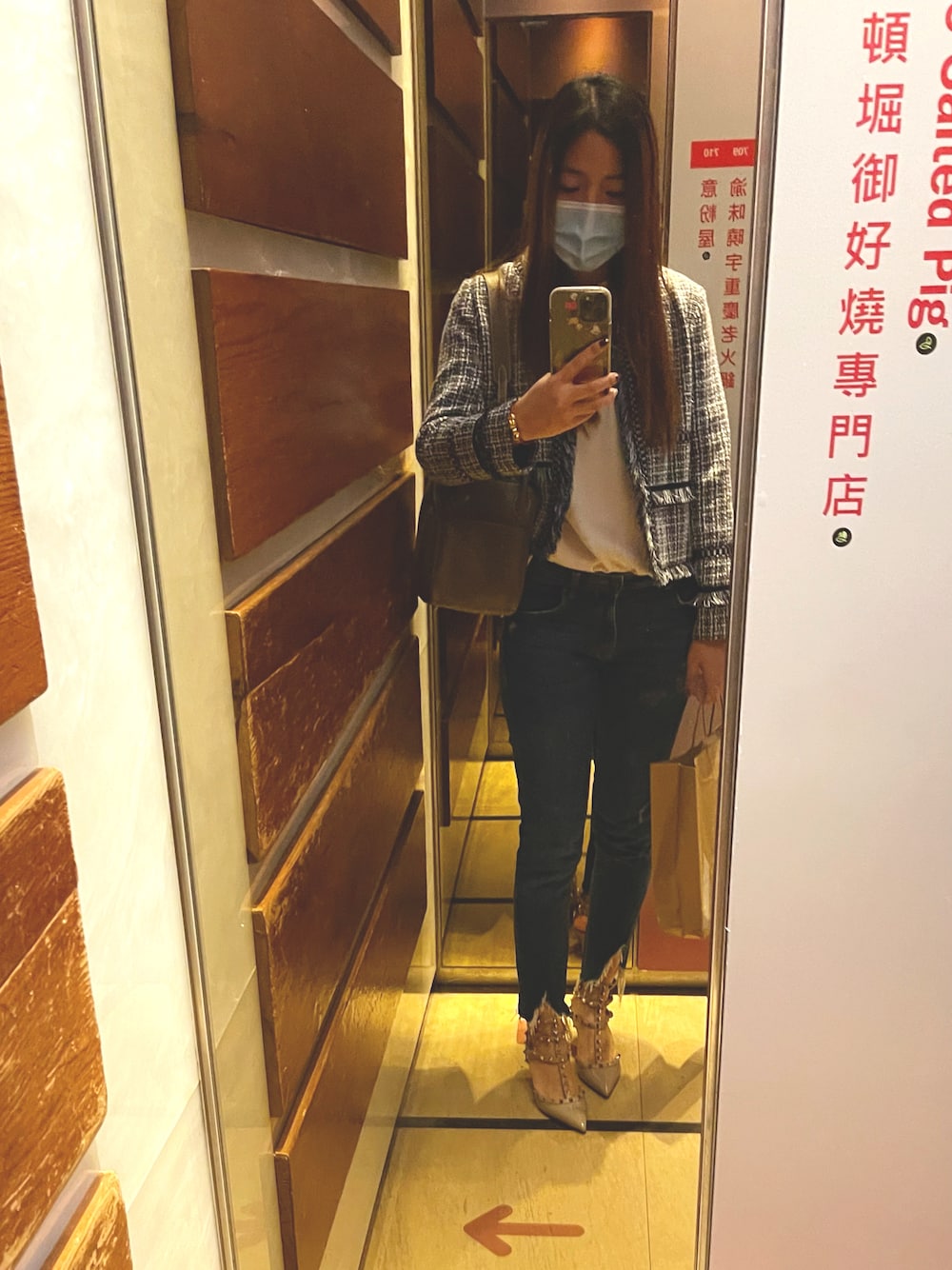 「日系極簡」｜「ZARAのアイテム（デニムパンツ、ブルー系）」を使った、Marcus駱さん（キッズ・100cm）の冬コーディネートの1枚目の写真