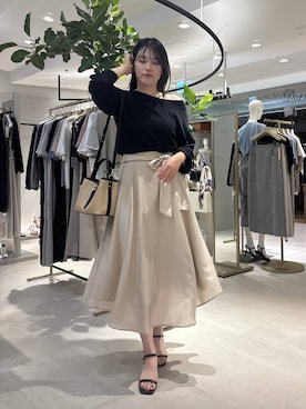 「Andemiu（アンデミュウ）の雑材メタルヒネリバッグ639656（トートバッグ、ブラック系）」を使った、hanaka.さん（レディース・171cm）の春コーディネート