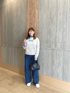 「CLEA（クレア）のアイテム（トップス）」を使った、北澤 希世子さん（レディース・165cm）の春コーディネート