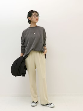 「Simplicite（サンプリシテ）のアイテム（スウェット）」を使った、staff.sさん（レディース・165cm）の冬コーディネート