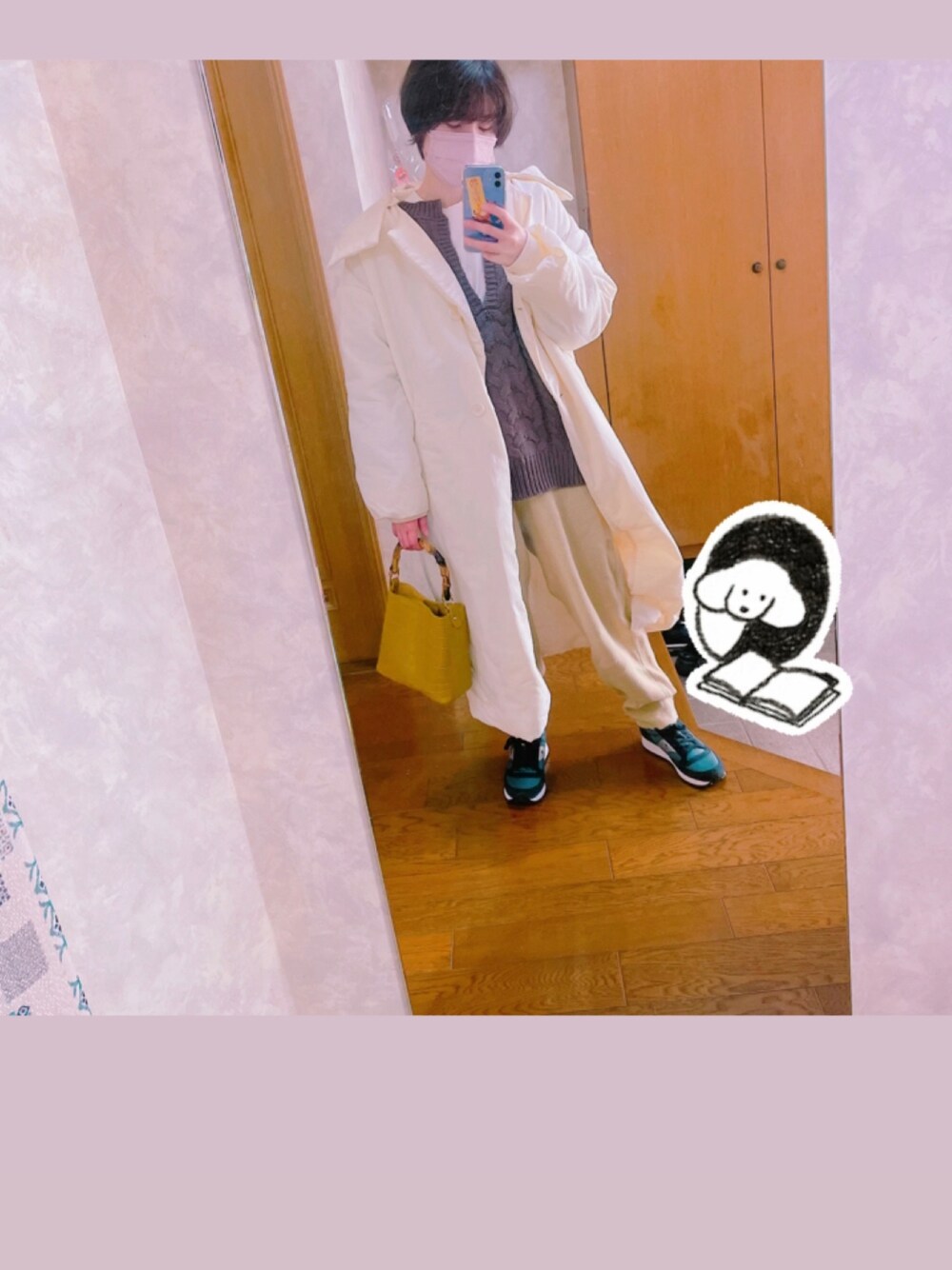 「Auntie Rosa Holidayの2WAY中綿オーバーフーディコート【撥水加工/ウォッシャブル】（その他アウター、ホワイト系）」を使った、○△□さん（レディース・154cm）の冬コーディネートの1枚目の写真