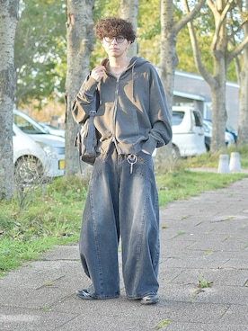 「アイテム（パーカー）」を使った、たいがさん（メンズ・172cm）の秋コーディネート