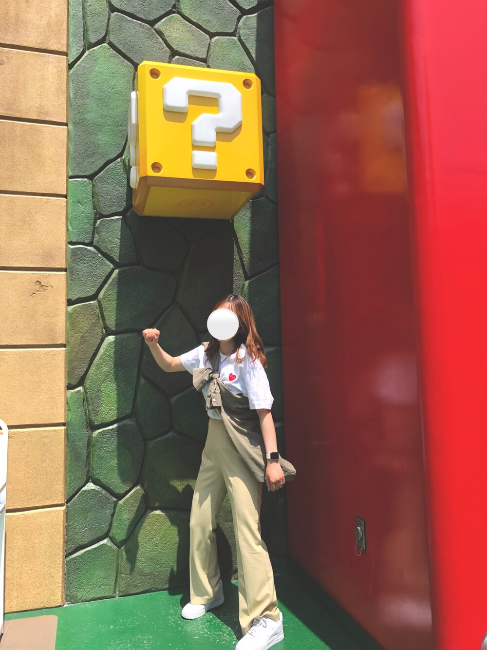 「PLAY COMME des GARCONSのアイテム（Tシャツ/カットソー、ホワイト系）」を使った、haruさん（レディース・157cm）の冬コーディネートの1枚目の写真
