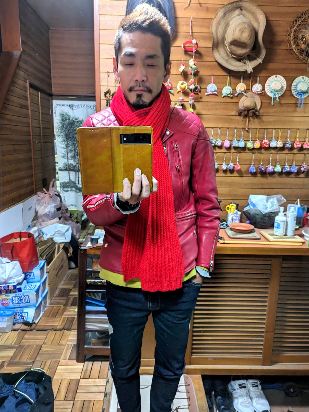 「ootd、今日のコーデ、革ジャン、ライダース、マフラー、デニム、mnml、Tシャツ、niko and ...、リアルマッコイズ、サーマル、古着好きな人と繋がりたい、古着、古着屋、beatnikbeat」｜「master-pieceのアイテム（ライダースジャケット、レッド系）」を使った、 Beatnik BeaTの中の人さん（メンズ・175cm）の冬コーディネートの1枚目の写真