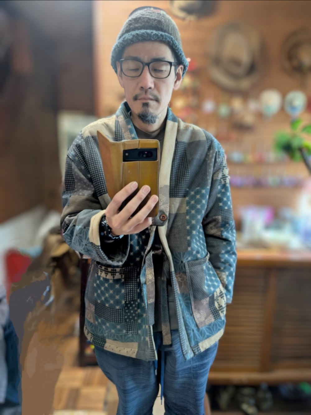 「古着、古着MIX、法被、半纏、KAPITAL、ニット帽、karaku、fdmtl、和物、めがね、ray ban、レイバン、G-SHOCK、ヒゲ、古着好きな人と繋がりたい」｜「KAPITALのアイテム（ニットキャップ/ビーニー、その他）」を使った、 Beatnik BeaTの中の人さん（メンズ・175cm）の冬コーディネートの1枚目の写真