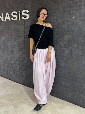 「JEANASIS（ジーナシス）のアイテム（パンツ）」を使った、おねさん（レディース・167cm）の春コーディネート