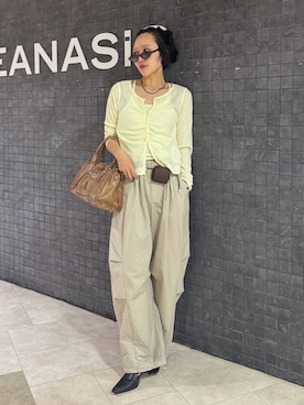 「JEANASIS（ジーナシス）のアイテム（パンツ）」を使った、おねさん（レディース・167cm）の春コーディネート