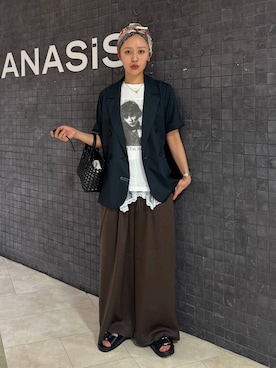 「JEANASIS（ジーナシス）のアイテム（Tシャツ/カットソー）」を使った、おねさん（レディース・167cm）の春コーディネート