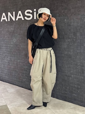 「JEANASIS（ジーナシス）のアイテム（パンツ）」を使った、おねさん（レディース・167cm）の春コーディネート