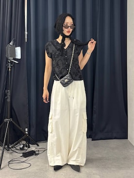「eL（エル）の【eL】Satin Flat Mules/670003（サンダル、ブラック系）」を使った、おねさん（レディース・166cm）の春コーディネート
