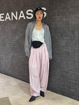 「JEANASIS（ジーナシス）のアイテム（パンツ）」を使った、おねさん（レディース・167cm）の春コーディネート