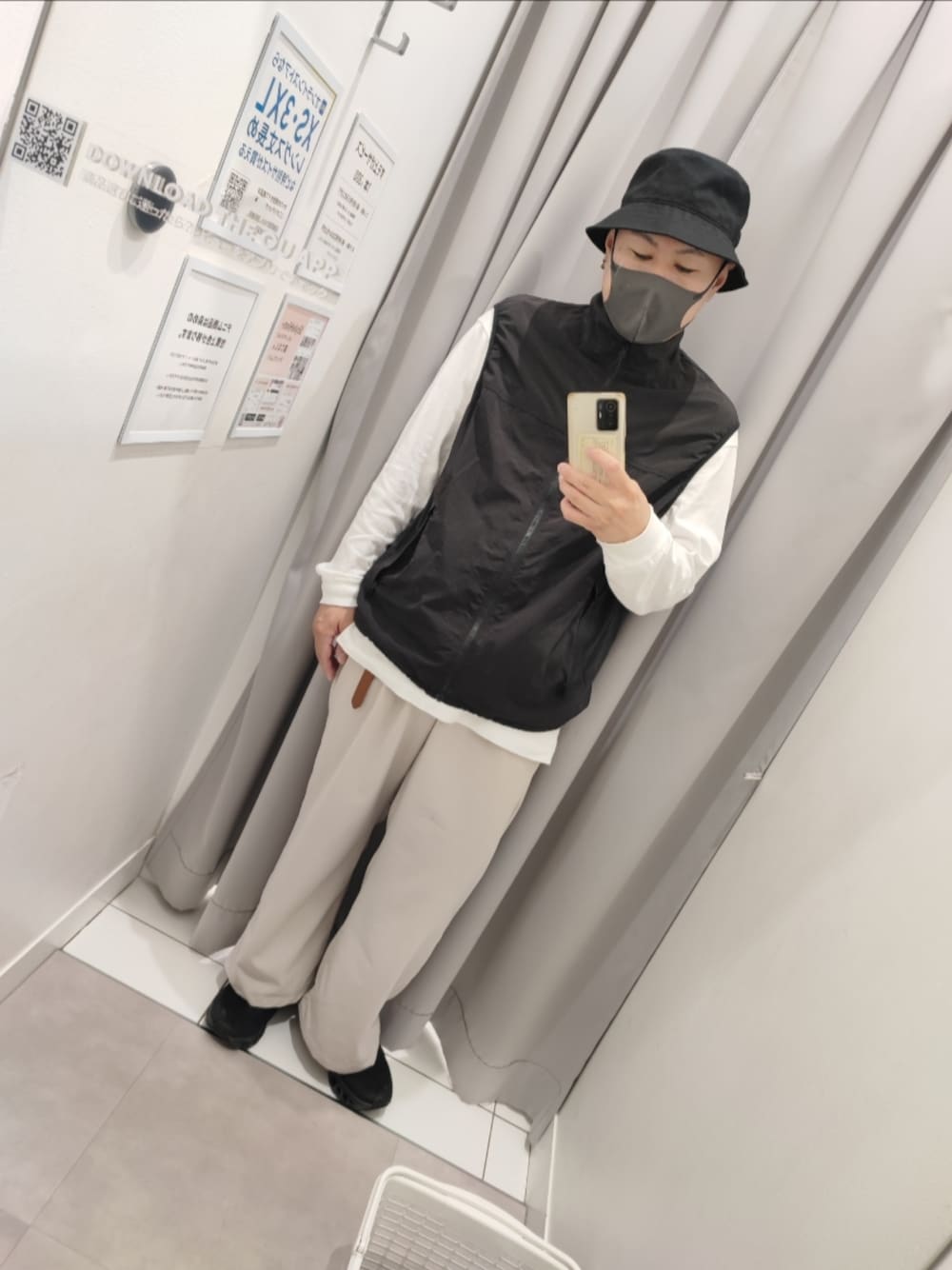「fastfashion」｜「UNIQLOのアイテム（ハット、ブラック系）」を使った、💯さん（メンズ・172cm）の秋コーディネートの1枚目の写真