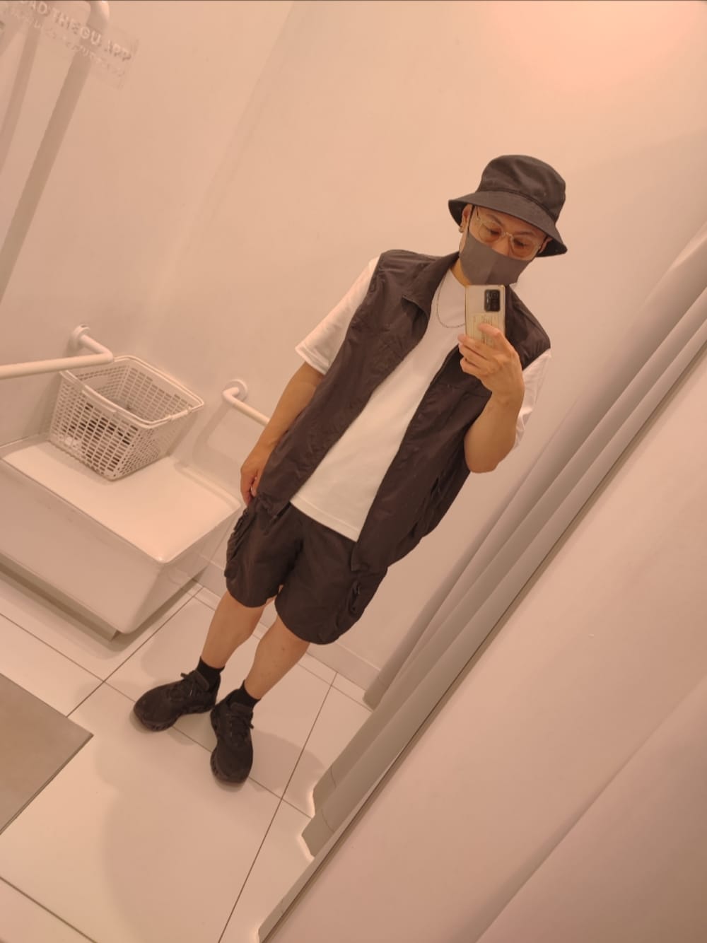 「fastfashion」｜「UNIQLOのアイテム（ハット、ブラック系）」を使った、💯さん（メンズ・172cm）の夏コーディネートの1枚目の写真