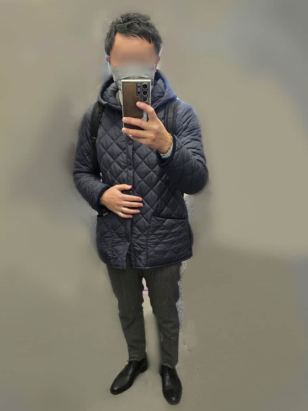 「今日のコーデ、ワークスタイル、仕事着、防寒　、スーツスタイル、イケおじになりたくて、アラフィフ、united arrows、barbour」｜「BEAUTY&YOUTH UNITED ARROWSのアイテム（スラックス、グレー系）」を使った、mirrormanさん（メンズ・172cm）の冬コーディネートの1枚目の写真