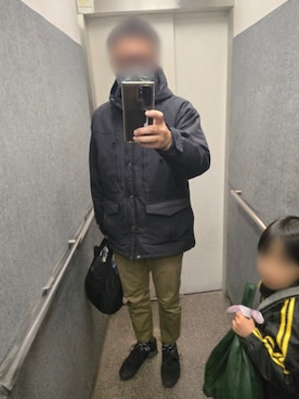 「アイテム（マウンテンパーカー）」を使った、mirrormanさん（メンズ・172cm・40代）の冬コーディネート