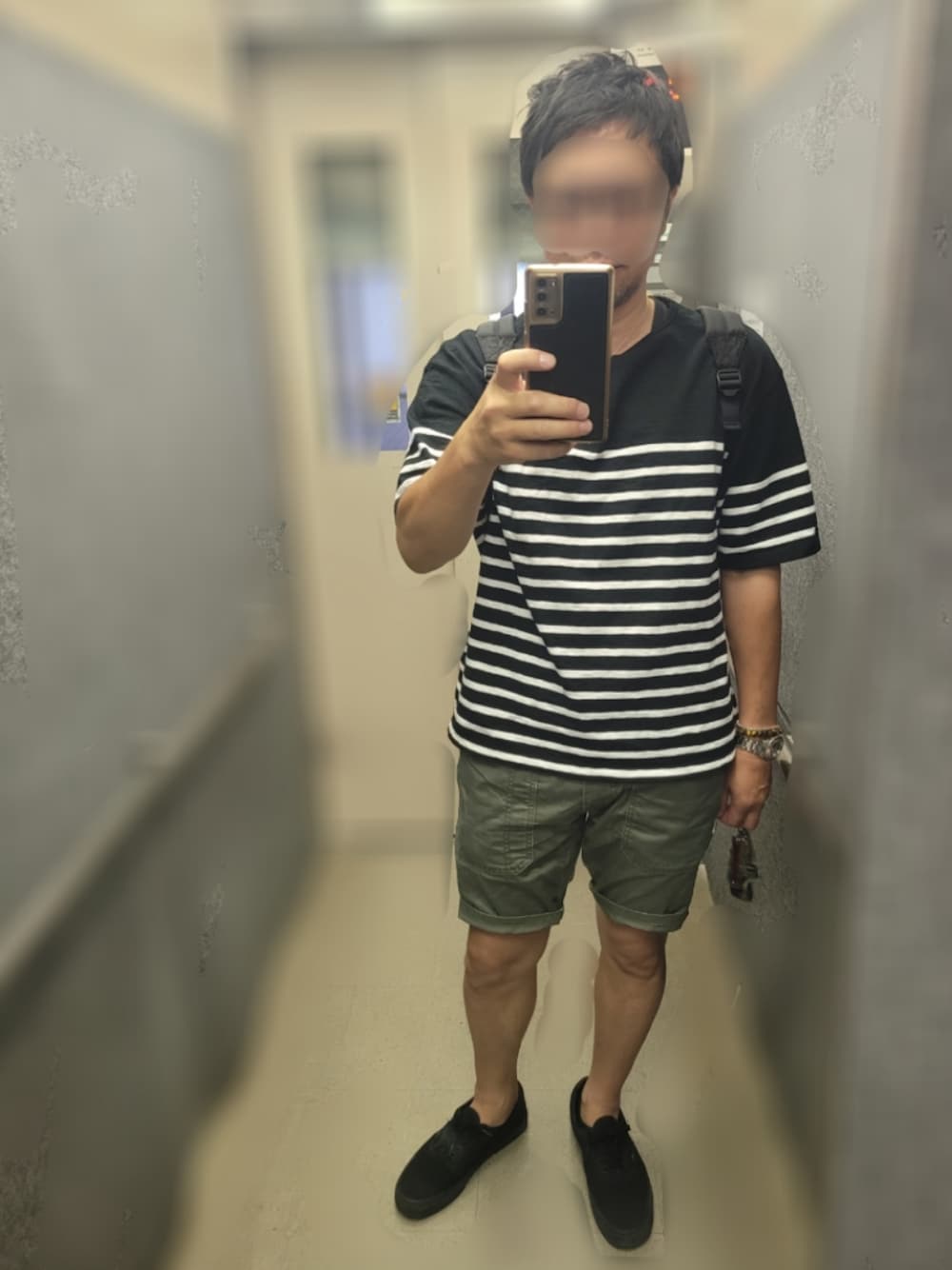 「休日コーデ、夏コーデ、今日のコーデ、40代ファッション、ボーダー、ショートパンツ、ラフコーデ、sasafras、Tieasy、VANS、イケおじになりたくて、パパコーデ」｜「Tieasyのアイテム（Tシャツ/カットソー、ブラック系）」を使った、mirrormanさん（メンズ・172cm）の夏コーディネートの1枚目の写真