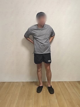 「A VONTADE（アボンタージ）のアイテム（Tシャツ/カットソー、グレー系）」を使った、mirrormanさん（メンズ・172cm）の夏コーディネート