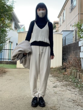 「アイテム（Tシャツ/カットソー、ブラック系）」を使った、さにさん（レディース・150cm）の冬コーディネート