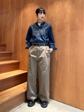 「PAR ICI（パーリッシィ）のライトオンスデニム たっぷりフリルブラウス（シャツ/ブラウス）」を使った、PAR ICIさん（レディース・160cm）の秋コーディネート