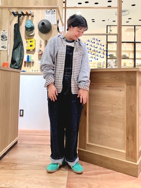 「アイテム（オールインワン・サロペット、ブルー系）」を使った、PAR ICIさん（レディース・158cm）の秋コーディネート
