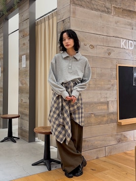 「アイテム（スウェット）」を使った、山口悠さん（レディース・160cm・20代）の秋コーディネート
