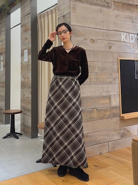 「clarks」｜「アイテム（アクセサリー）」を使った、山口悠さん（レディース・160cm）の秋コーディネート