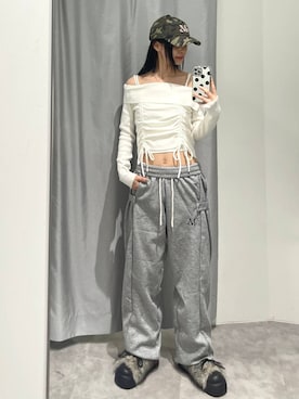 「アイテム（スウェットパンツ）」を使った、ɐʞnɹɐɥさん（レディース・165cm・20代）の秋コーディネート