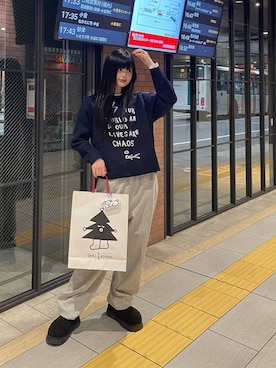 「アイテム（キーホルダー）」を使った、ɐʞnɹɐɥさん（レディース・165cm）の秋コーディネート