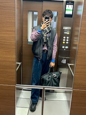 「アイテム（ダウンベスト、ブラック系）」を使った、もんぎ たっくとさん（メンズ・177cm）の冬コーディネート