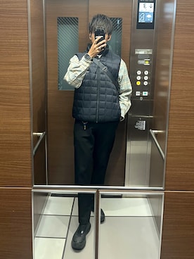 「アイテム（ダウンベスト、ブラック系）」を使った、もんぎ たっくとさん（メンズ・177cm）の冬コーディネート