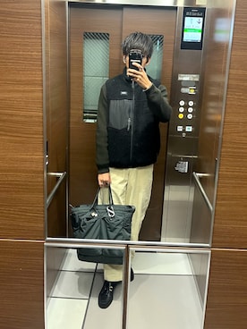 「アイテム（ダウンベスト、ブラック系）」を使った、もんぎ たっくとさん（メンズ・177cm）の冬コーディネート