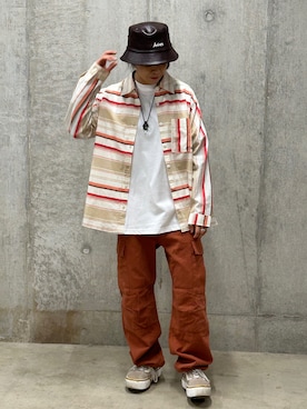 「アイテム（カーゴパンツ、レッド系）」を使った、Yasさん（レディース・156cm）の春コーディネート