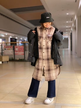 「AVIREX（アヴィレックス）のアイテム（モッズコート）」を使った、Yasさん（レディース・156cm）の秋コーディネート