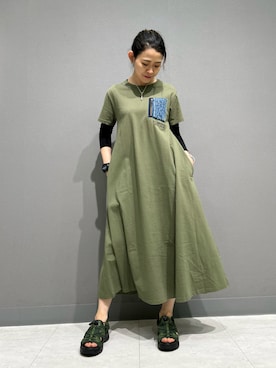 「オリーブ」｜「アイテム（サンダル）」を使った、Yasさん（レディース・156cm）の春コーディネート