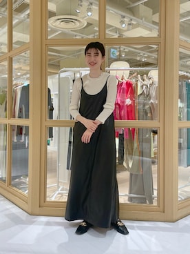 「mystic（ミスティック）のチェーンビット付ローファー（ローファー、ブラック系）」を使った、イワサキ カオリさん（レディース・167cm）の冬コーディネート