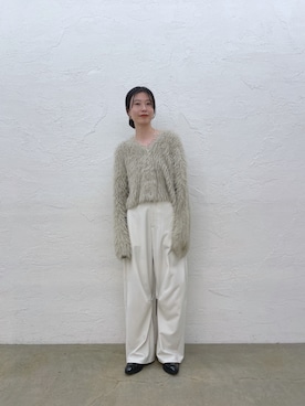 「mystic（ミスティック）のカーブスラックス（スラックス、ホワイト系）」を使った、イワサキ カオリさん（レディース・167cm）の秋コーディネート