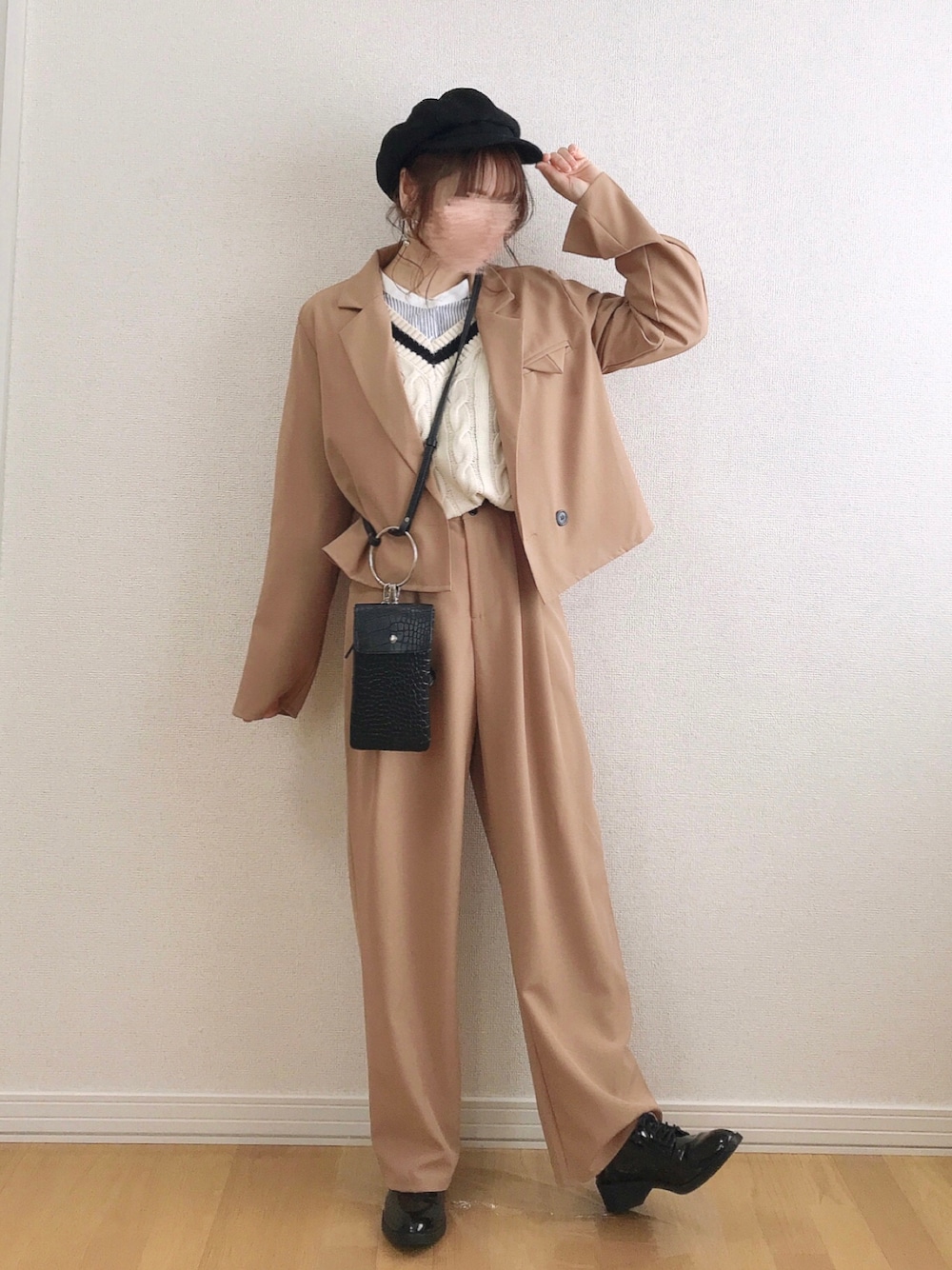 ããŒãžã¥ç³»ã®ããŒã©ãŒããžã£ã±ããããã«ãŒç³»ã®ã·ã£ã/ãã©ãŠã¹ããã©ãã¯ç³»ã®ã·ã§ã«ããŒããã°ãççšããã¬ãã£ãŒã¹ã®æ¥ã³ãŒãã£ããŒãã®1æç®ã®åç