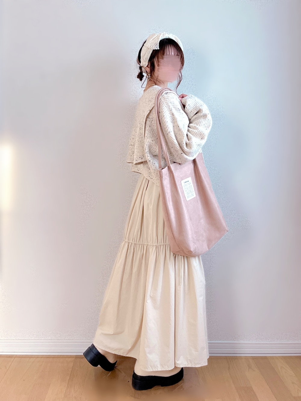 ãã¯ã€ãç³»ã®ã«ãŒãã£ã¬ã³/ãã¬ãããã¯ã€ãç³»ã®Tã·ã£ã/ã«ãããœãŒããã¯ã€ãç³»ã®ã¹ã«ãŒããççšããã¬ãã£ãŒã¹ã®å¬ã³ãŒãã£ããŒãã®1æç®ã®åç