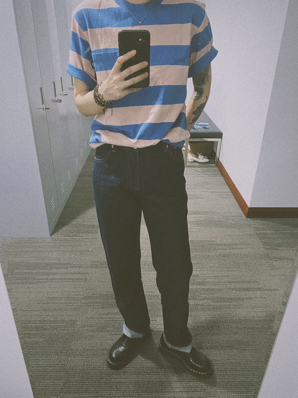 「ootd、夏、街头搭配、休闲、复古、日系极简、盐系风格、古着MIX、stussy」｜「STUSSYのアイテム（Tシャツ/カットソー、ピンク系）」を使った、zuzzuさん（レディース・170cm）の夏コーディネートの1枚目の写真