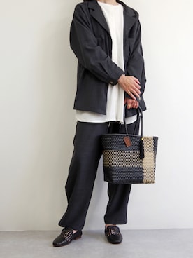 「PUPE（プーペ）のアイテム」を使った、EMC リテール事業部さん（レディース・168cm）の春コーディネート