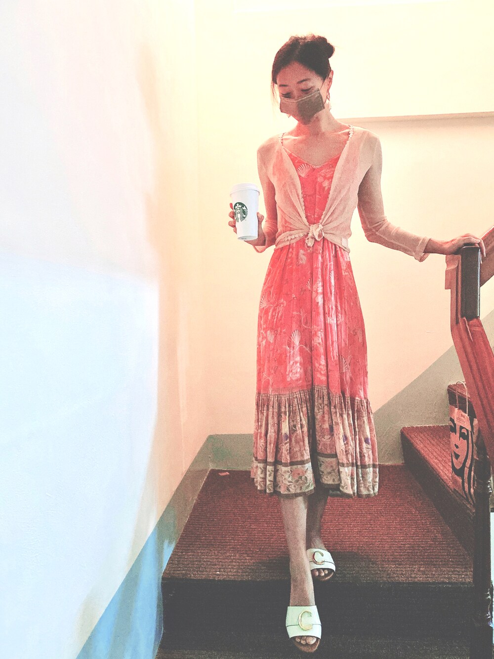 「ootd、spell、Spell & The Gypsy、daliy、fashion、STYLE、Chloe、pink」｜「Spell & the gypsy collective のアイテム（ワンピース/ドレス、ピンク系）」を使った、Leah Liuさん（レディース・162cm）の秋コーディネートの1枚目の写真