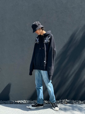 「FACETASM（ファセッタズム）のアイテム（パーカー）」を使った、小田十夢さん（メンズ・178cm）の秋コーディネート