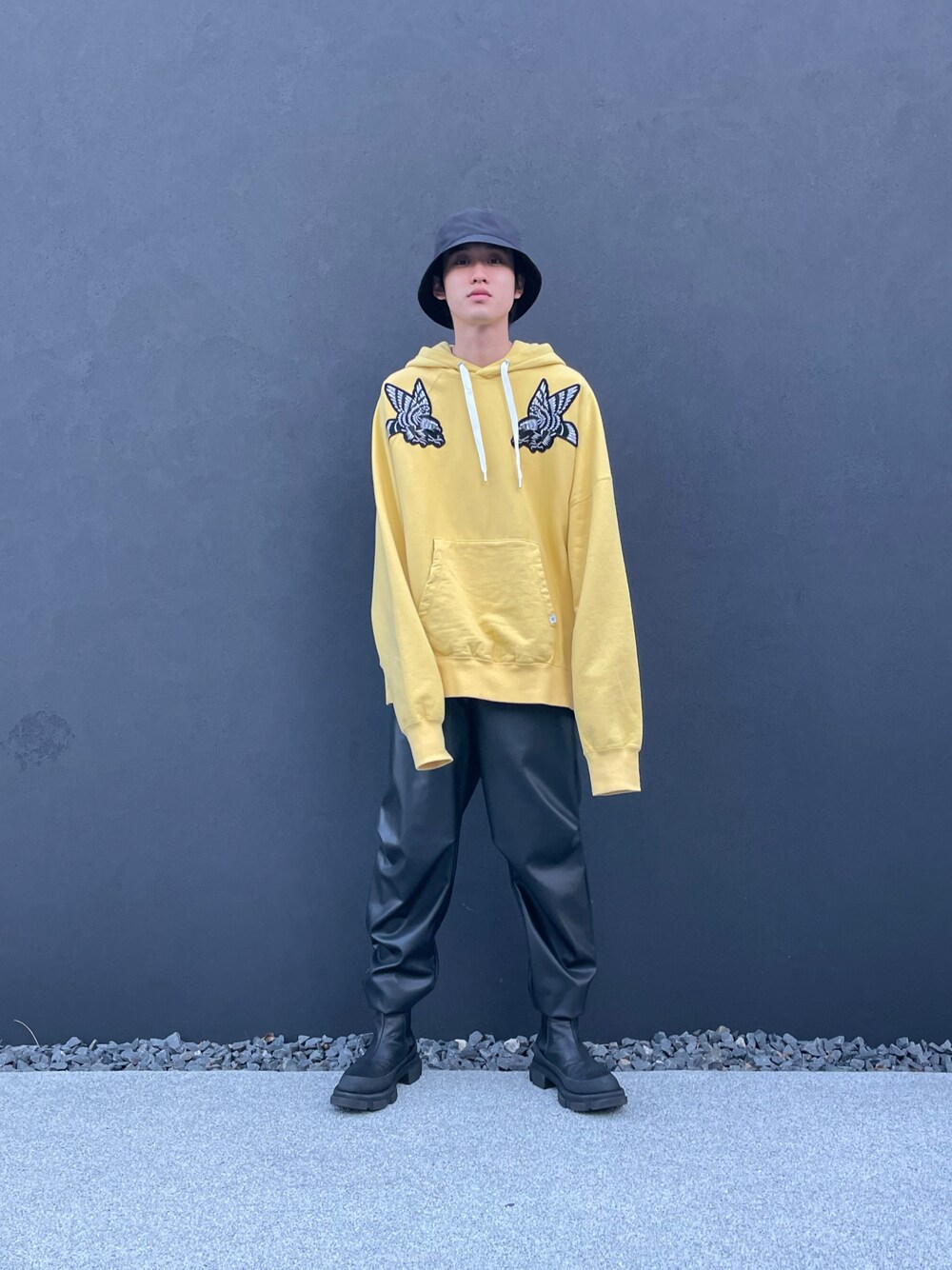 Lui's（ルイス）の「エコレザー イージーパンツ（その他パンツ）」 - WEAR