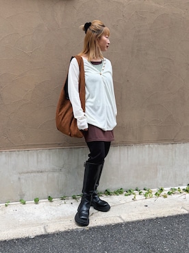 「WHIMSIC（ウィムジック）の【UNISEX】ヴィーガンレザーショルダーバック（ショルダーバッグ、イエロー系）」を使った、Yoshida Aoiさん（レディース・155cm）の秋コーディネート