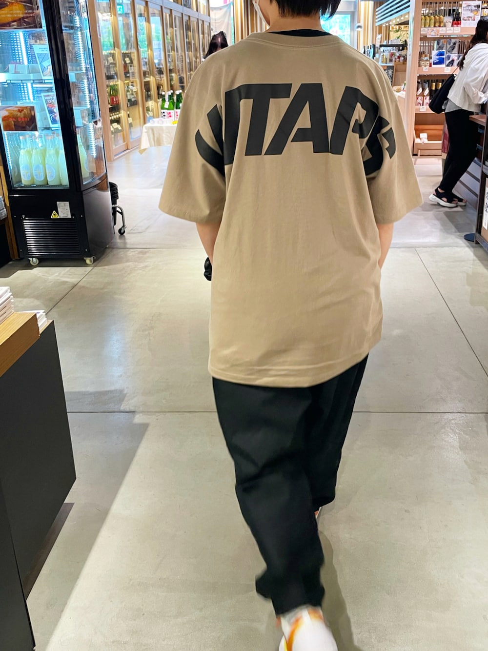 「wtaps、SOPHNET.、NIKE、nikesacai」｜「WTAPSのアイテム（Tシャツ/カットソー、ベージュ系）」を使った、0309さん（レディース・155cm）の夏コーディネートの1枚目の写真