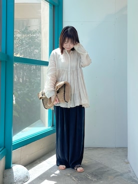 「かぐれ（カグレ）のキュプラストレートパンツ（その他パンツ、ブラック系）」を使った、くずみさん（レディース・159cm）の春コーディネート