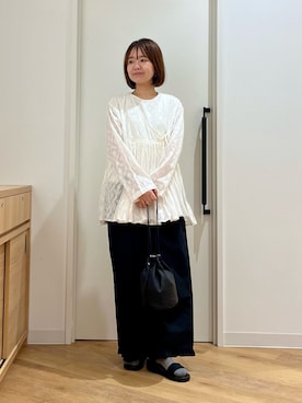 「かぐれ（カグレ）のカットJQアンガルカシャツ（シャツ/ブラウス、ホワイト系）」を使った、くずみさん（レディース・159cm）の夏コーディネート
