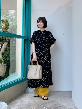 「URBAN RESEARCH DOORS（アーバンリサーチドアーズ）のリネンリヨセルドットワンピース（ワンピース、ブラック系）」を使った、くずみさん（レディース・159cm）の夏コーディネート